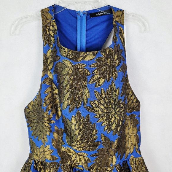Arc & Co. Women's Dress M Blue Gold Metallic Halter Style Open Back Fit & Flare - Picture 4 of 11